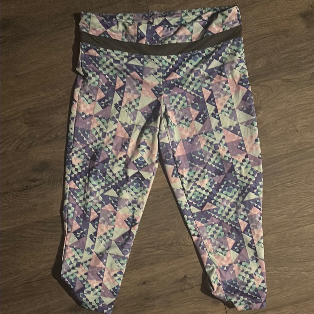 Purple and Pink Geometric Leggings with Stretchy Fit